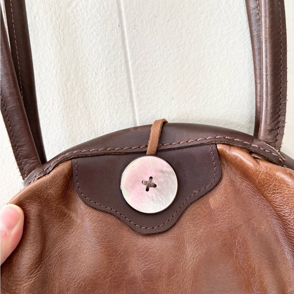 Amann Brown leather shoulder handbag suede interior - Picture 2 of 5